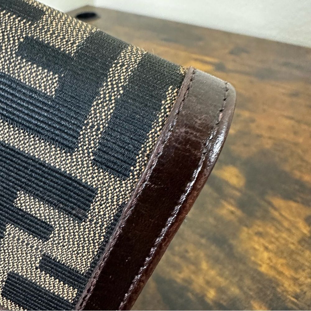 Fendi Vintage FF Logo Wallet W/ Certificate of Authenticity - Picture 7 of 16